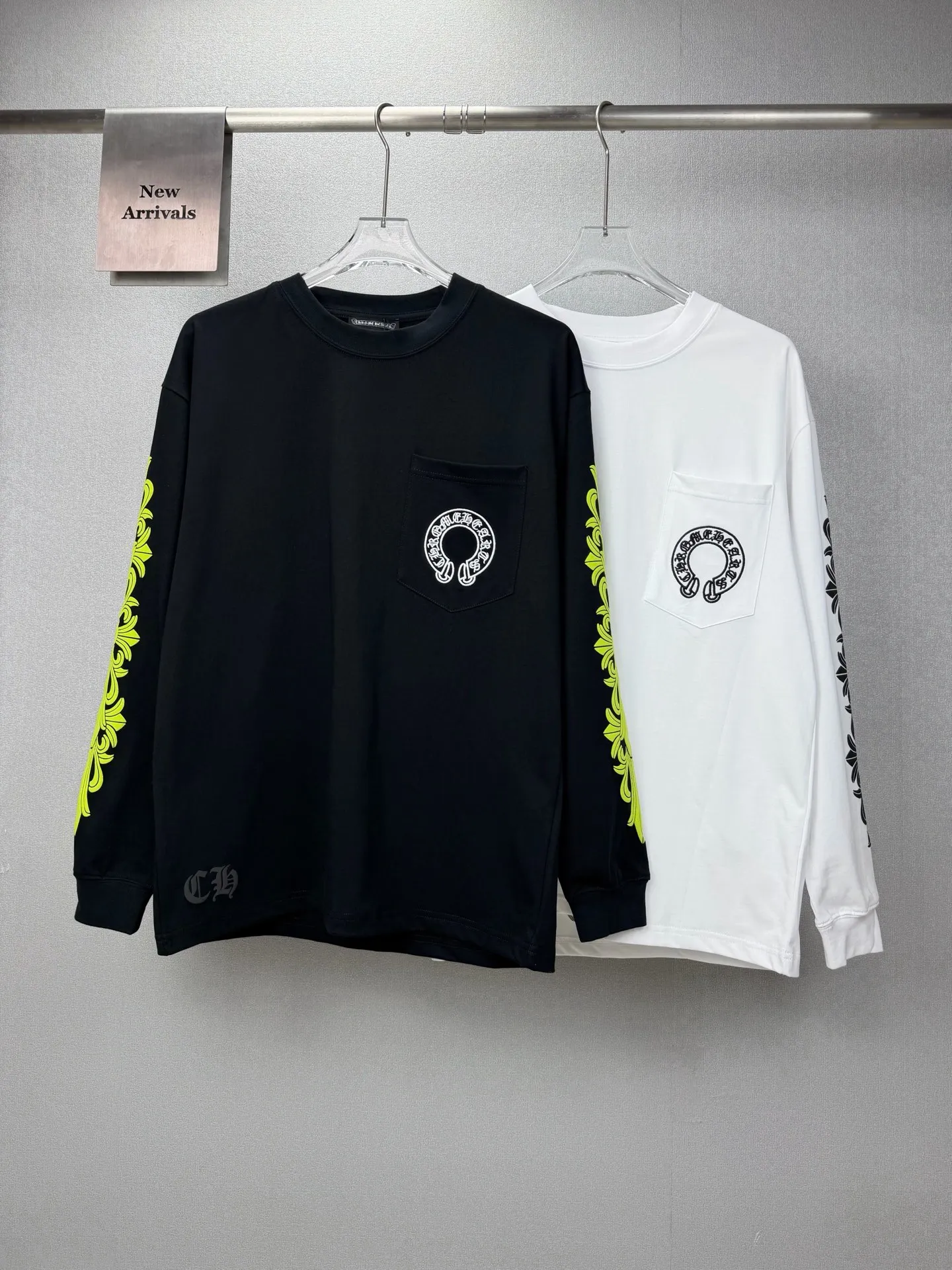 2026New Arrival 🧼 T Same Style Quality😘😘 100% Versatile T 👍 ：Black、White Size：S-XL